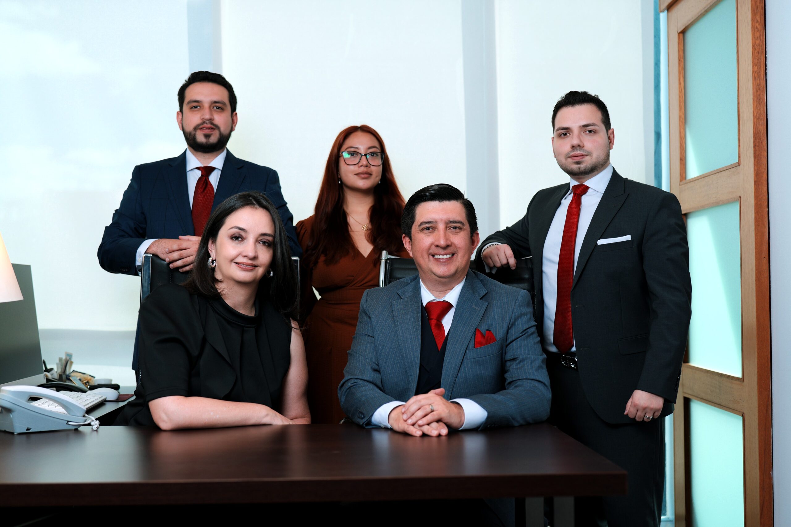 Equipo de Salgado & Dávalos Abogados